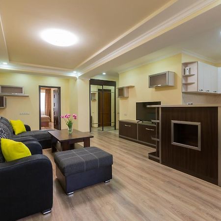 Umba Apartment N5 - Balcony And Mount Ararat View Jerevan Exteriör bild