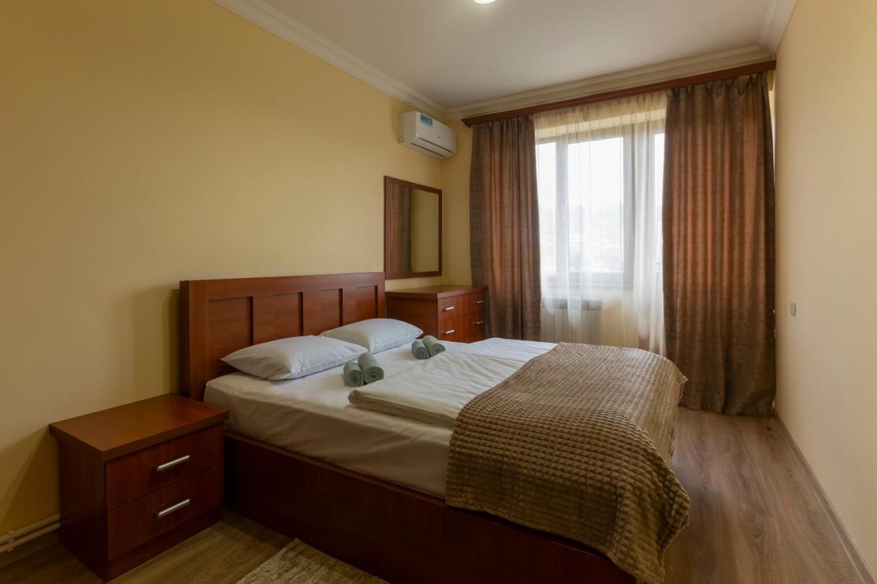 Umba Apartment N5 - Balcony And Mount Ararat View Jerevan Exteriör bild